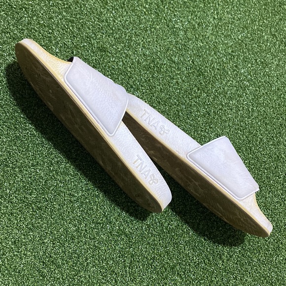 Aritzia TNA white slides size 8 womens - Picture 4 of 4